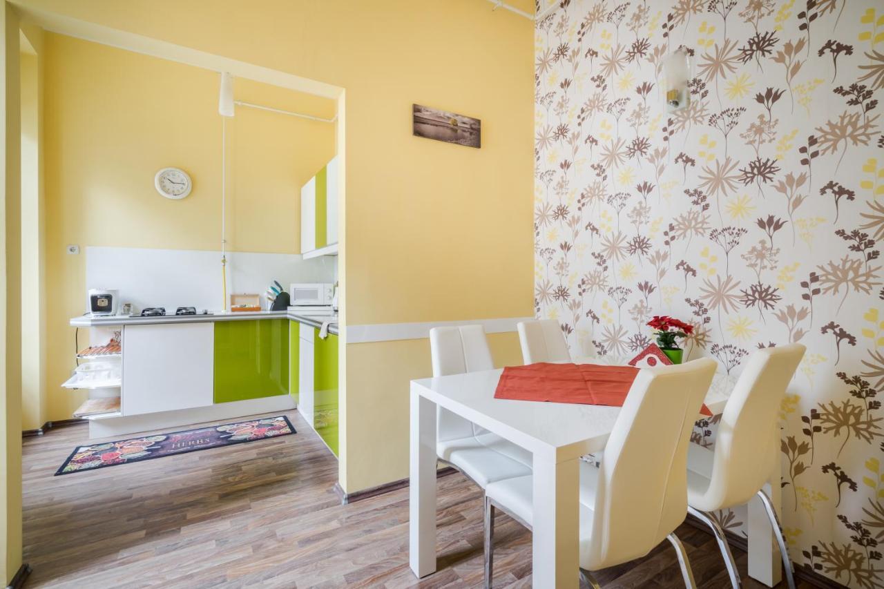 Pyvo Street Home With Balcony By Nw Budapest Luaran gambar