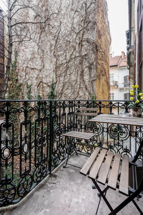 Pyvo Street Home With Balcony By Nw Budapest Luaran gambar